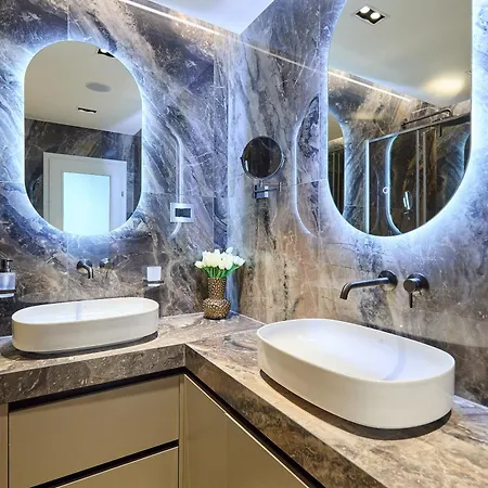 Insula Luxury