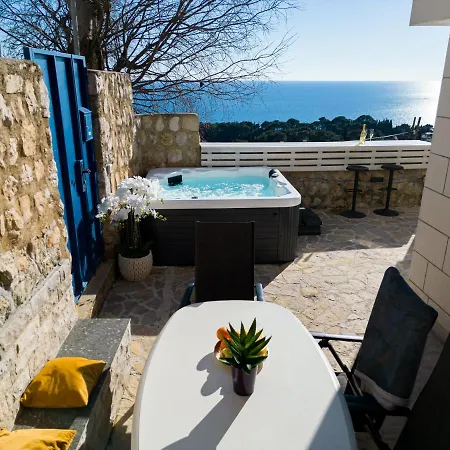 Daire Insula Luxury *