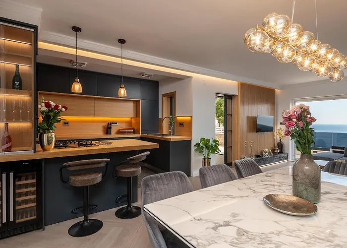 Insula Luxury *
