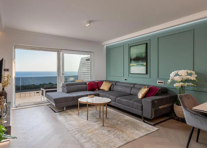 Insula Luxury Apartament