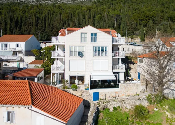 Insula Luxury