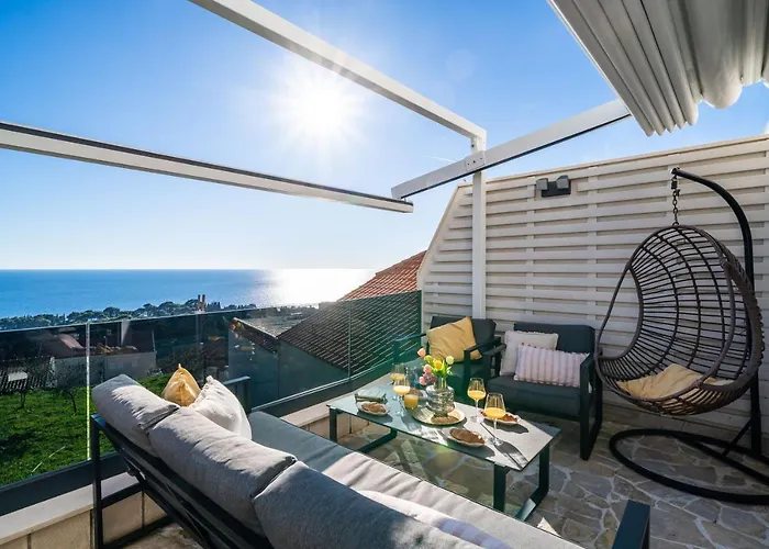 Insula Luxury *