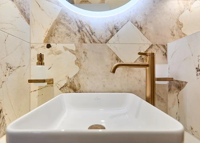 Insula Luxury Apartament *