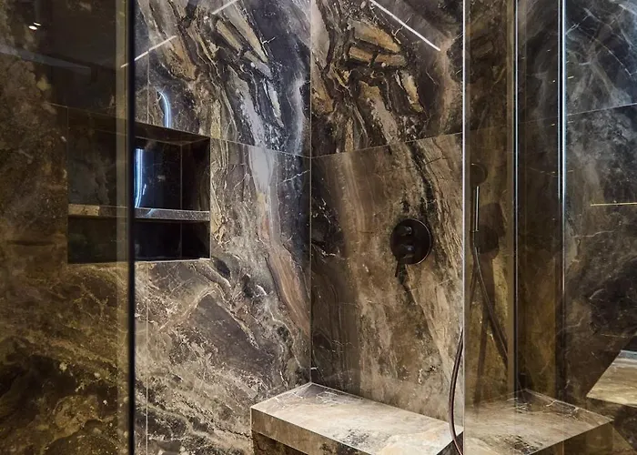 Insula Luxury *