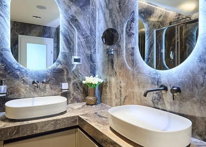 Insula Luxury