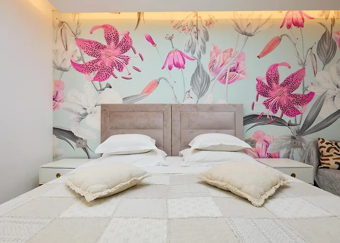 Insula Luxury *