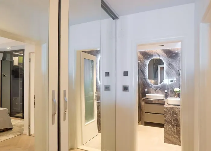 Insula Luxury *