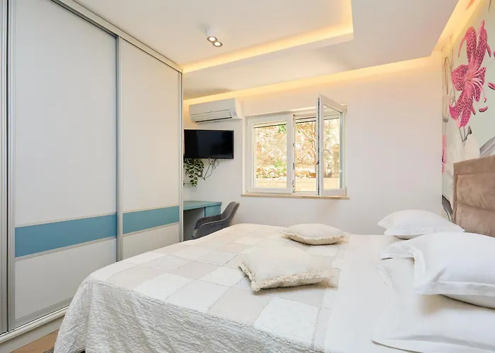 Insula Luxury Lägenhet *